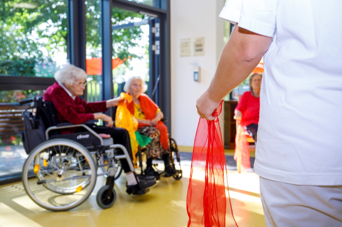 Bild zum Thema: Betreuungskraft/Alltagsbegleiter*in gemäß § 43b/53b SGB XI (m/w/d)