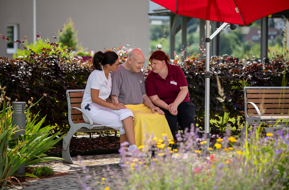 Bild zum Thema: Alltagsbegleiter*in, Betreuungskraft, Betreuungskraft/Alltagsbegleiter*in gemäß § 43b/53b SGB XI (m/w/d)